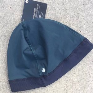 LULULEMON Men's outrun beanie. New with tags.